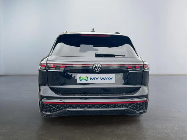 VOLKSWAGEN Tiguan (2024) — foto 24 van 25