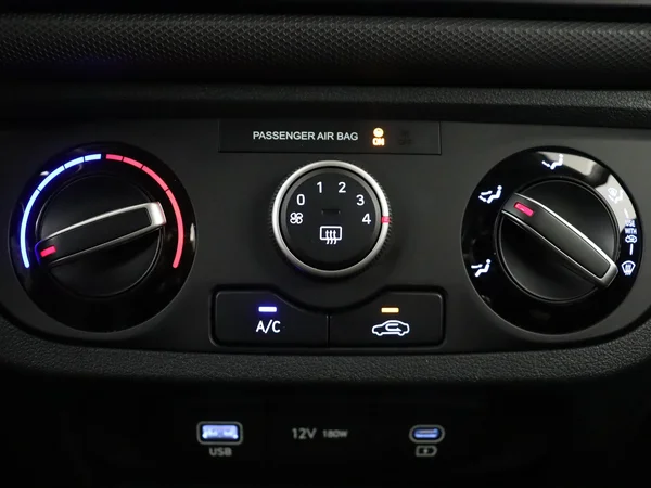 HYUNDAI i10 (2025) — foto 17 van 25