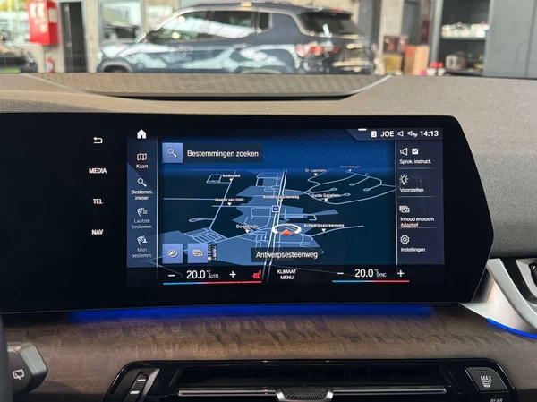BMW 220 Active Tourer (2023) — foto 7 van 21