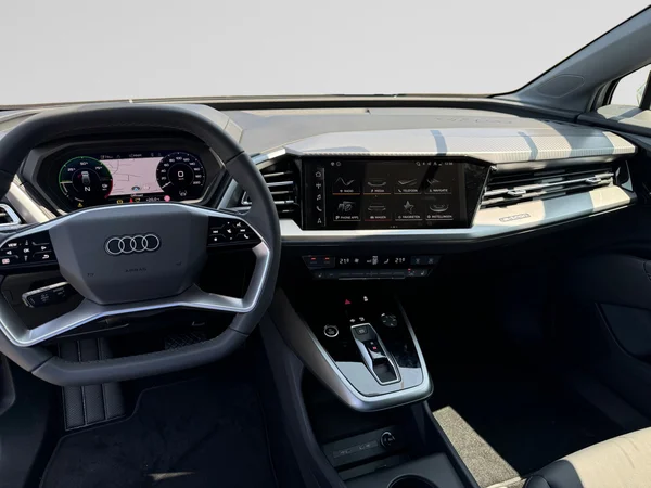 AUDI Q4 e-tron (2025) — foto 21 van 21