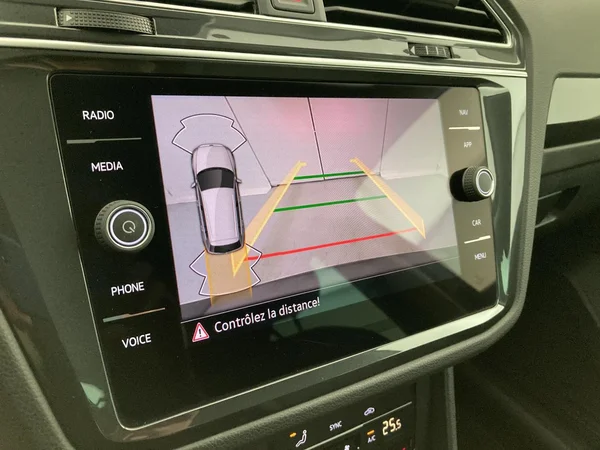 VOLKSWAGEN Tiguan (2022) — foto 14 van 36