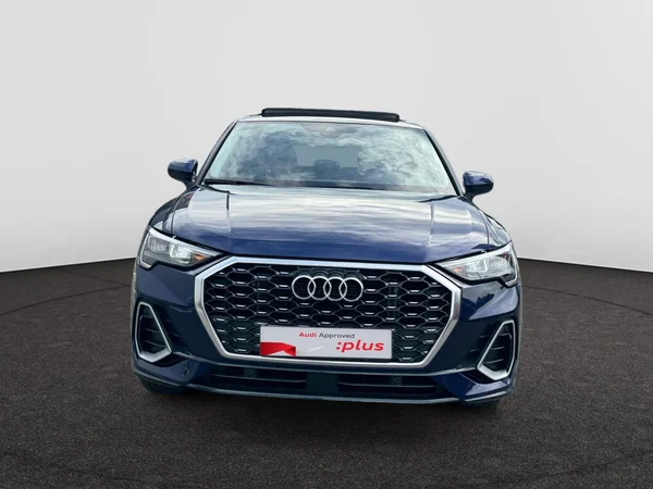 AUDI Q3 Sportback (2023) — foto 23 van 24