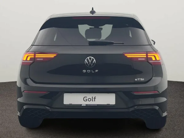 VOLKSWAGEN Golf VIII (2026) — foto 7 van 10