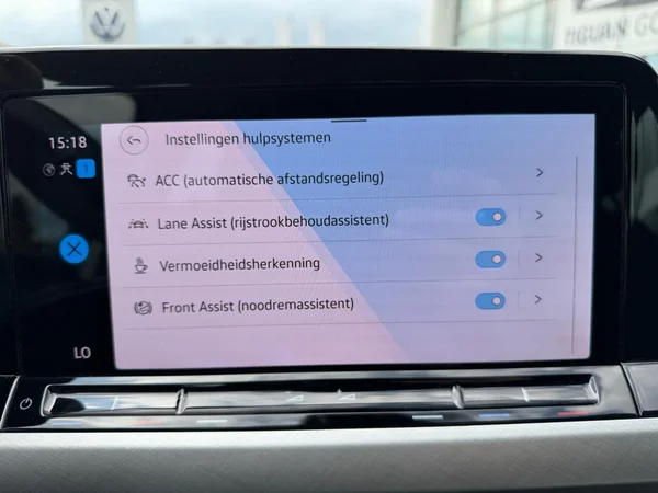VOLKSWAGEN Golf VIII SW (2023) — foto 7 van 25