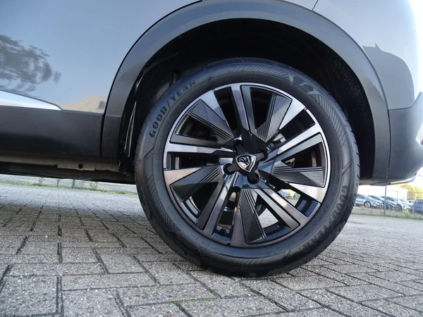Peugeot 2008 (2025) — foto 3 van 23