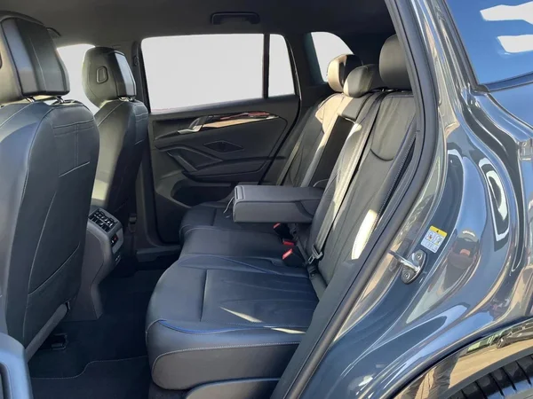 VOLKSWAGEN Tiguan (2026) — foto 6 van 12