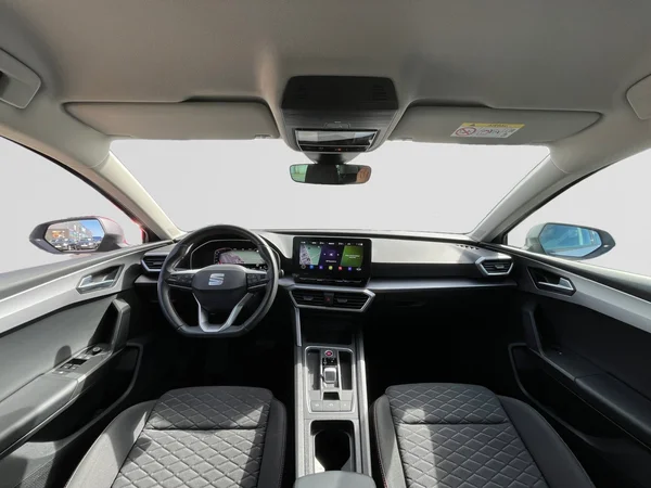 SEAT Leon ST (2023) — foto 18 van 24