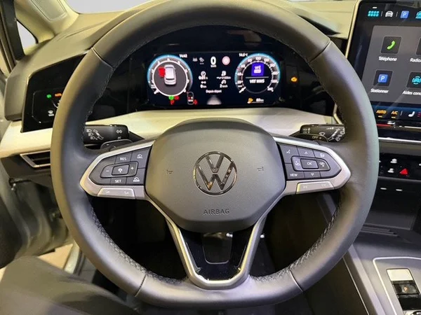 VOLKSWAGEN Golf VIII (2026) — foto 4 van 21