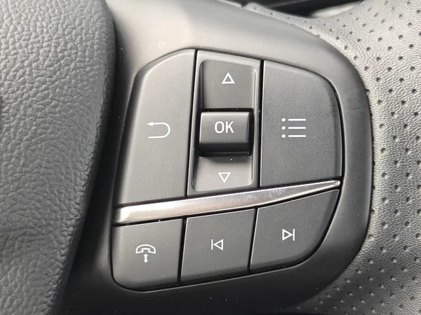 Ford Kuga (2025) — foto 4 van 18