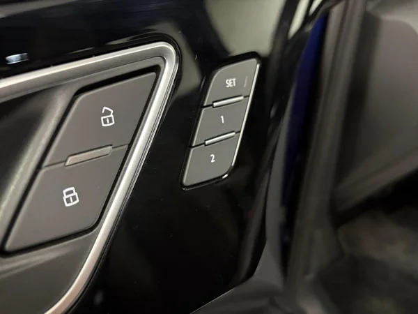 AUDI Q4 e-tron (2024) — foto 5 van 13