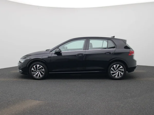 Volkswagen Golf (2023) — foto 37 van 41