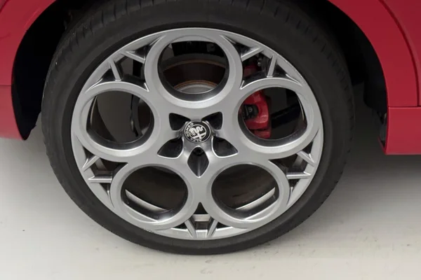 Alfa Romeo Tonale (2024) — foto 24 van 32