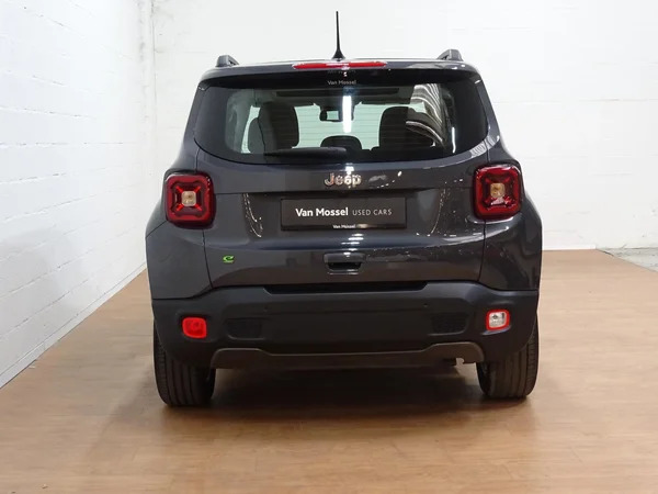 Jeep Renegade (2024) — foto 27 van 27