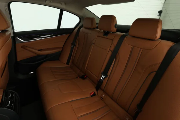 BMW 5-serie (2017) — foto 5 van 16