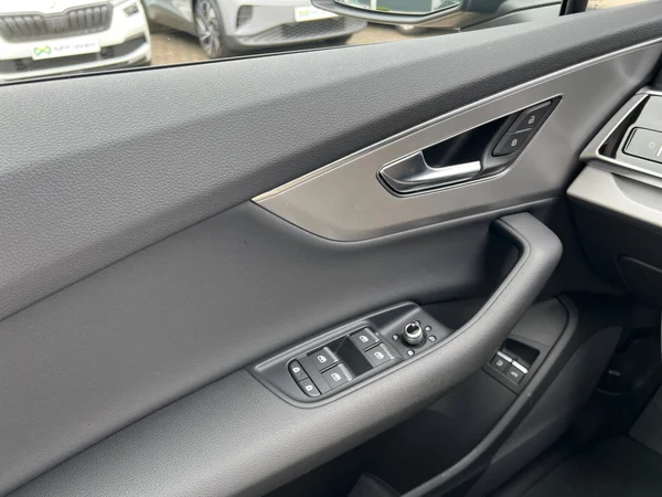 AUDI Q7 (2023) — foto 8 van 24