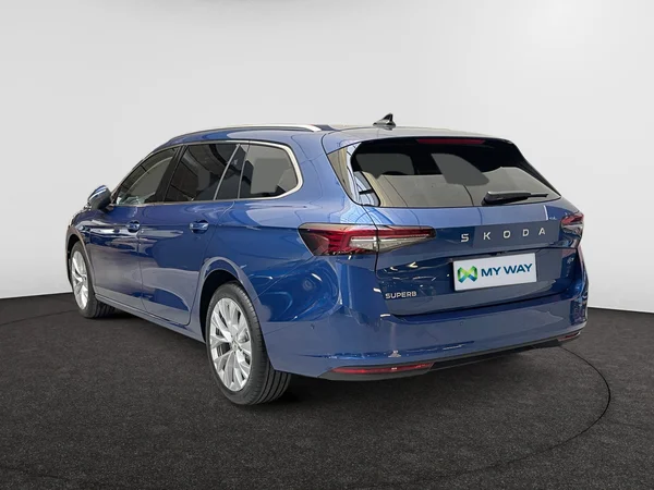 SKODA Superb Combi (2025) — foto 12 van 19
