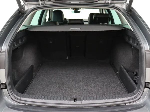 SKODA Octavia Combi (2024) — foto 6 van 18
