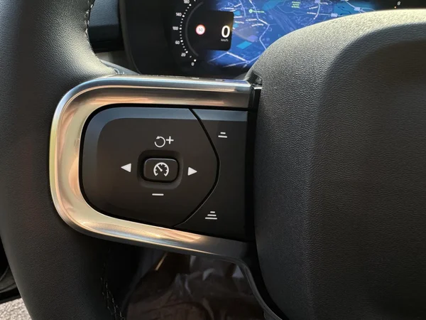 VOLVO XC40 (2025) — foto 17 van 18