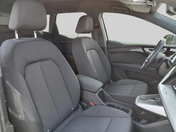 Audi Q4 e-tron (2022) — foto 6 van 31