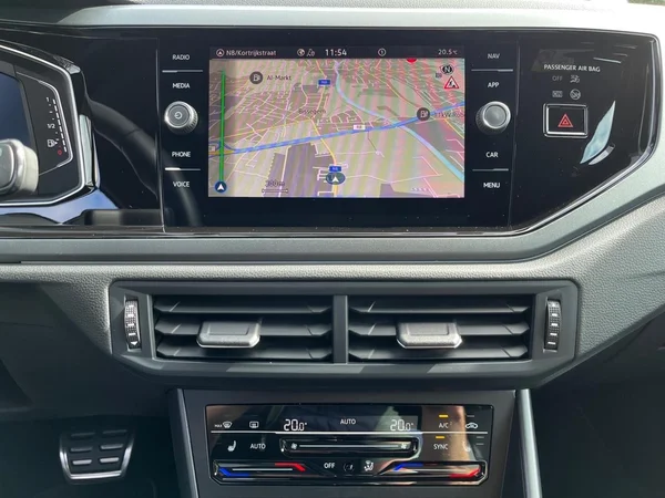 VOLKSWAGEN Taigo (2024) — foto 2 van 22