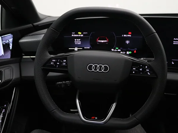 AUDI A6 Sportback e-tron (2025) — foto 2 van 29