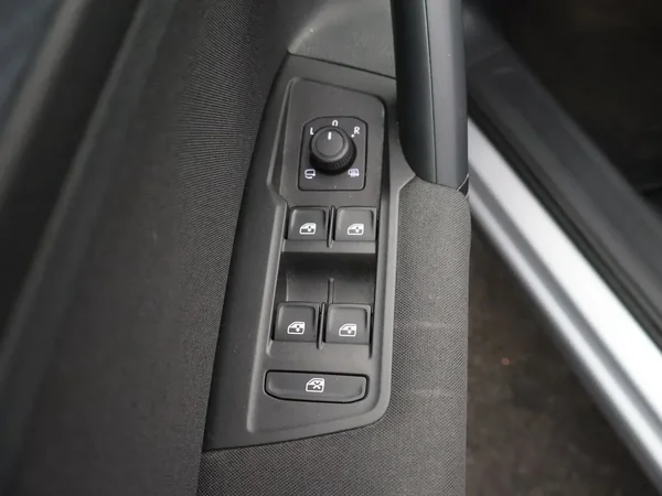 Volkswagen Tiguan (2023) — foto 18 van 33