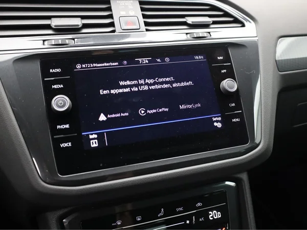 VOLKSWAGEN Tiguan (2021) — foto 11 van 20