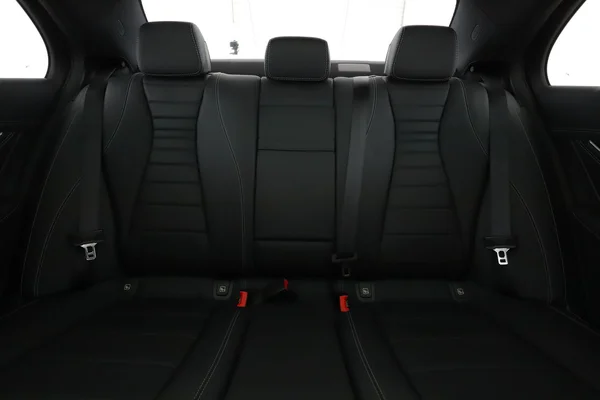 Mercedes-Benz E-Klasse (2019) — foto 6 van 16