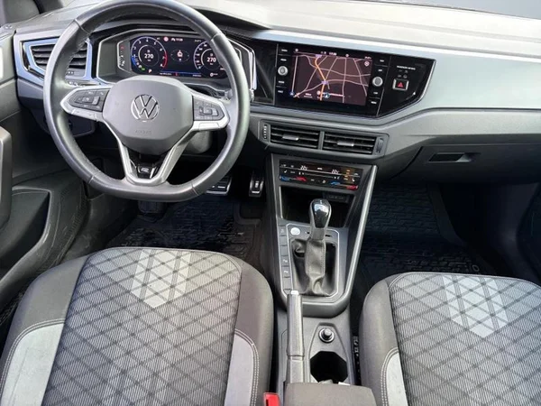 VOLKSWAGEN Taigo (2023) — foto 3 van 22
