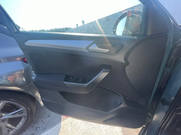 VOLKSWAGEN T-Roc (2022) — foto 5 van 19