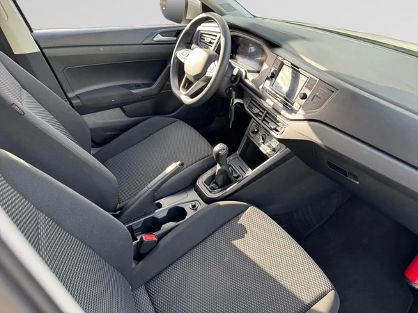 VOLKSWAGEN Taigo (2024) — foto 15 van 17