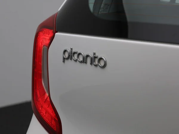 Kia Picanto (2021) — foto 25 van 34