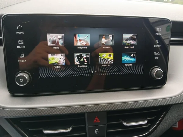 SKODA Scala (2024) — foto 16 van 19