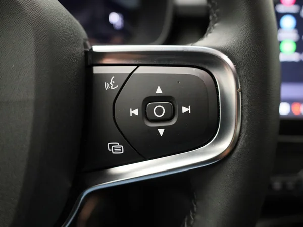 Volvo EX40 (2023) — foto 9 van 39