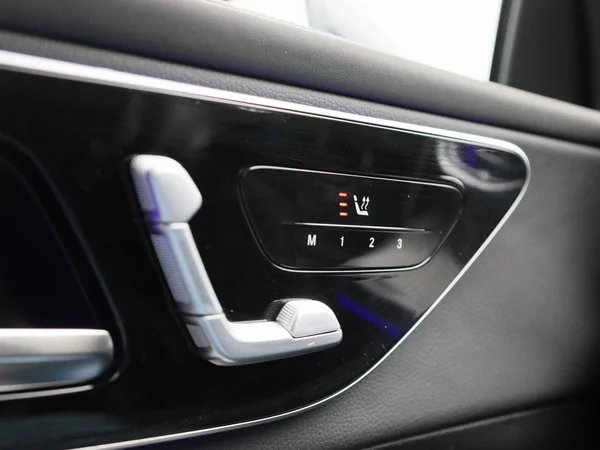Mercedes-Benz GLC (2025) — foto 31 van 48
