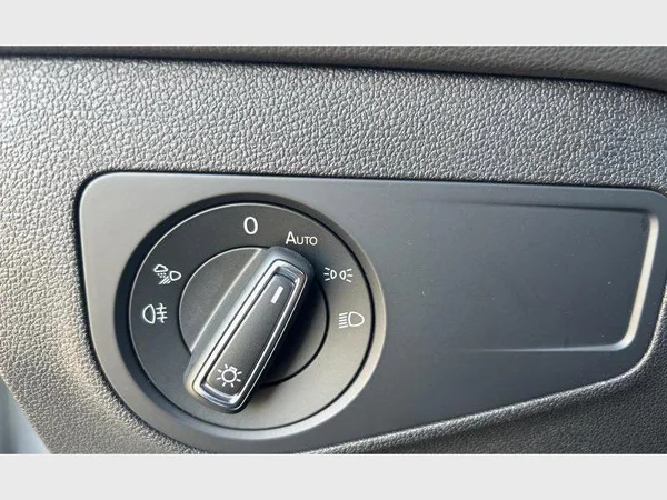 VOLKSWAGEN Tiguan (2021) — foto 27 van 33