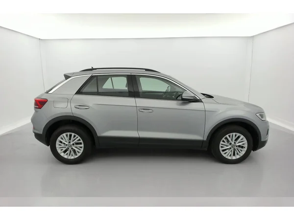 VOLKSWAGEN T-Roc (2022) — foto 3 van 35