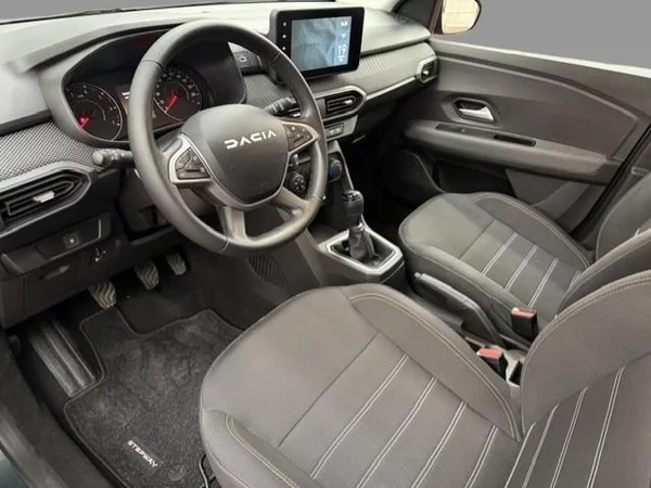 Dacia Sandero Stepway (2025) — foto 16 van 17