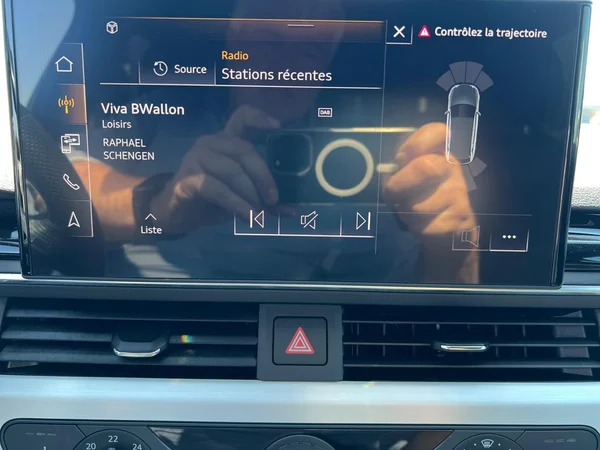 AUDI A4 Avant Dsl (2023) — foto 2 van 18