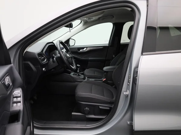 Ford Kuga (2022) — foto 41 van 41