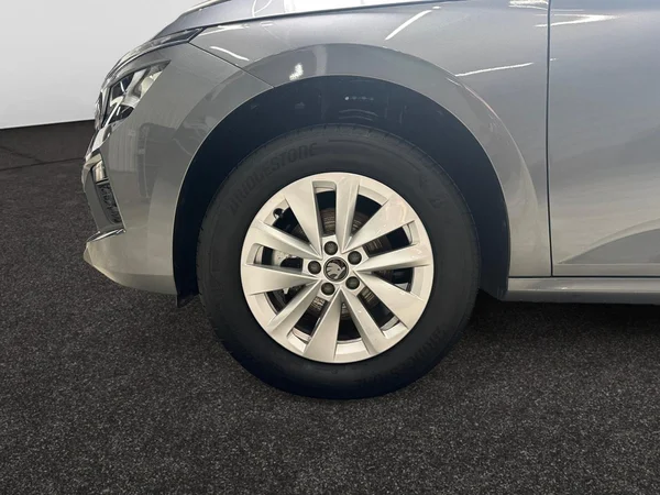 SKODA Kamiq (2026) — foto 15 van 22
