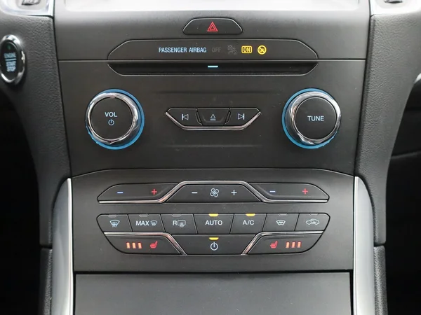 Ford S-Max (2022) — foto 9 van 41