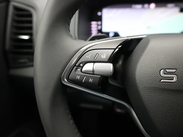 SKODA Karoq (2026) — foto 7 van 21