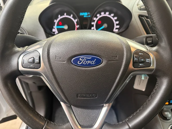 Ford Transit-Courier (2020) — foto 7 van 29