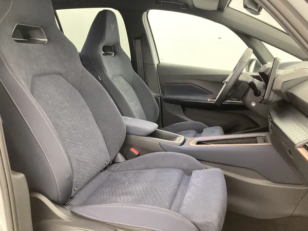 CUPRA Born (2022) — foto 16 van 32