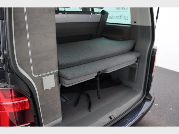 VOLKSWAGEN T6.1 California (2023) — foto 19 van 24