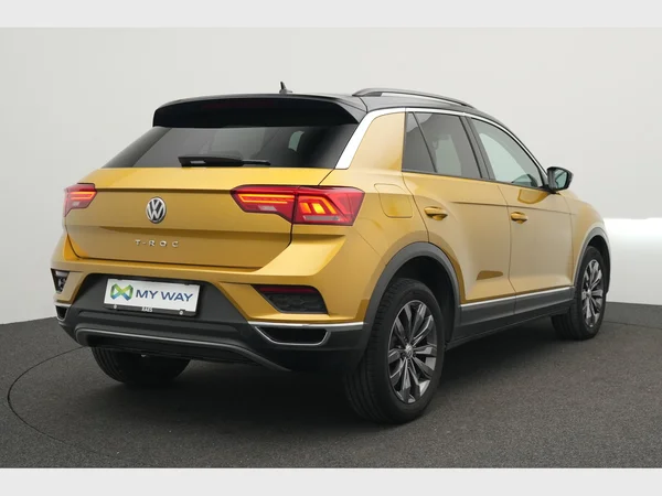 VOLKSWAGEN T-Roc (2018) — foto 11 van 25