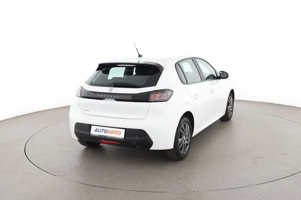 Peugeot 208 (2021) — foto 12 van 16