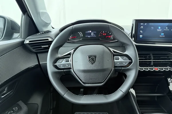 Peugeot 208 (2025) — foto 2 van 16
