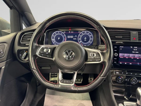 VOLKSWAGEN Golf VII GTI (2019) — foto 4 van 23
